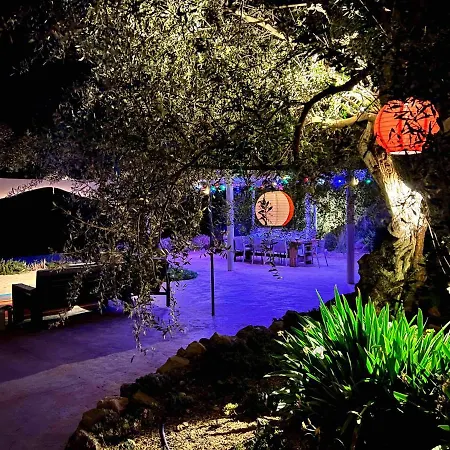 Zayas Whole Estate Ferienhaus